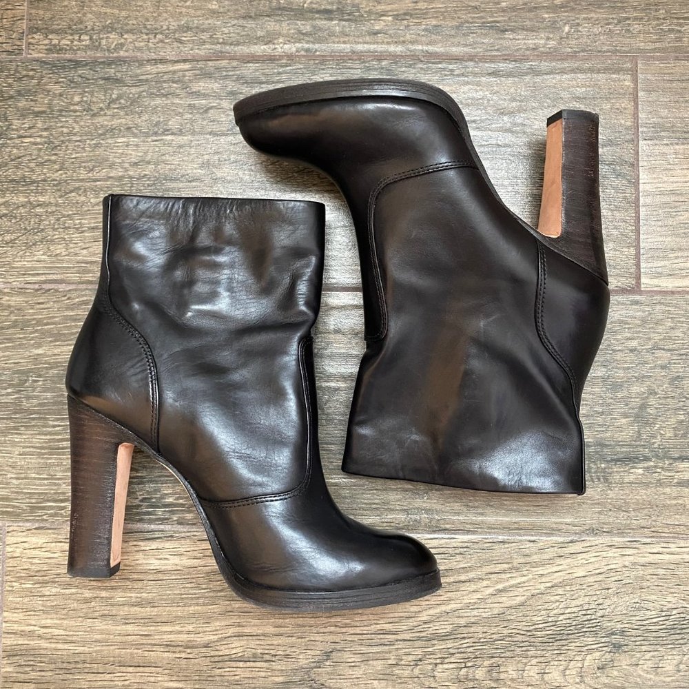 Elie Tahari Haines Shoes Black Leather Ankle Booties Boots (Size 38)